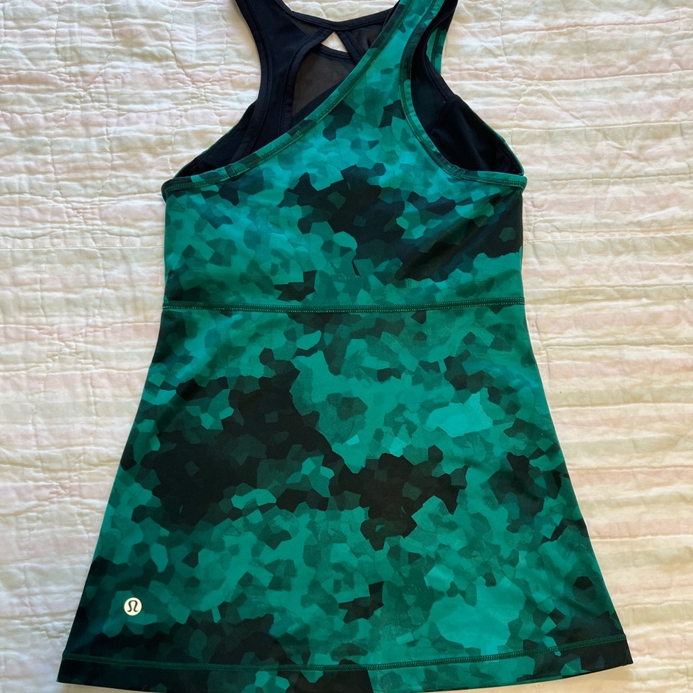 Lululemon Meshed Up Tank in Clouded Dreams Cosmic Teal Multi / Black - Picture 7 of 15